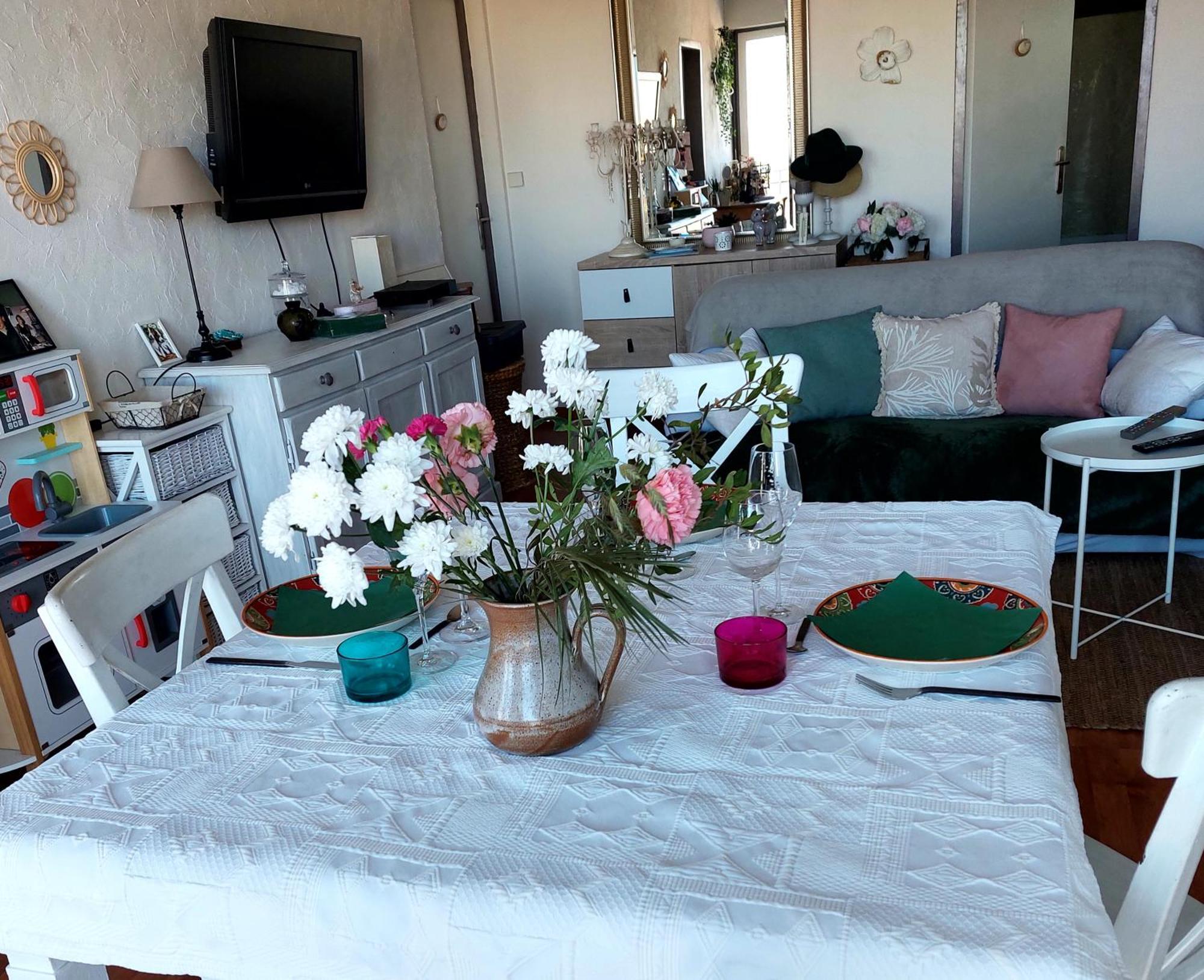 Chez L'habitante Avec Salle De Bain Et Cuisine Communes - Presence D'un Privatunterkunft Bordeaux
